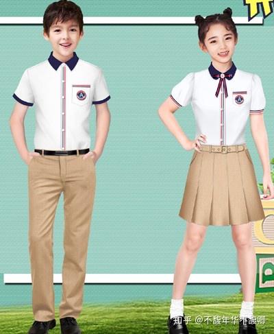中学生校服最新潮流款式，小巷深处的时尚探索