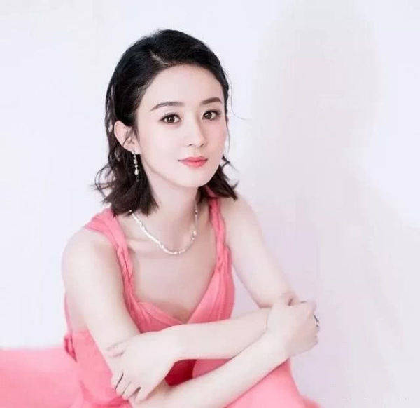 赵丽颖最新写真，星光璀璨，时代之光下的女神风采