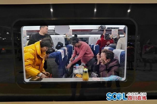 云南威信高铁最新动态，探秘小巷风情与隐藏美食